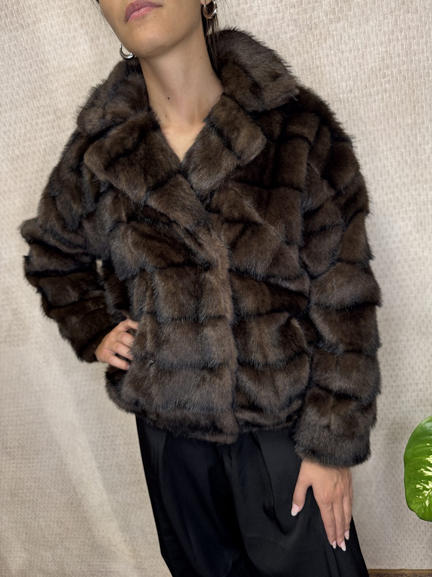 Stripe Fur Bomber - Anonyme