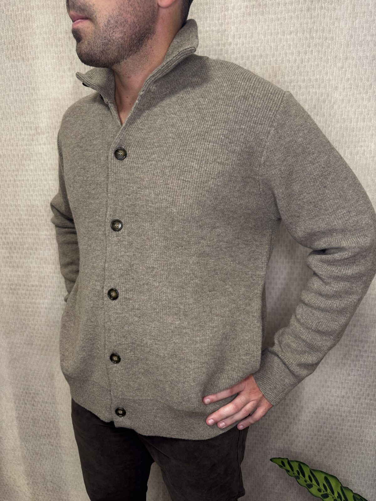 Cardigan con Bottoni Lupetto - IOA